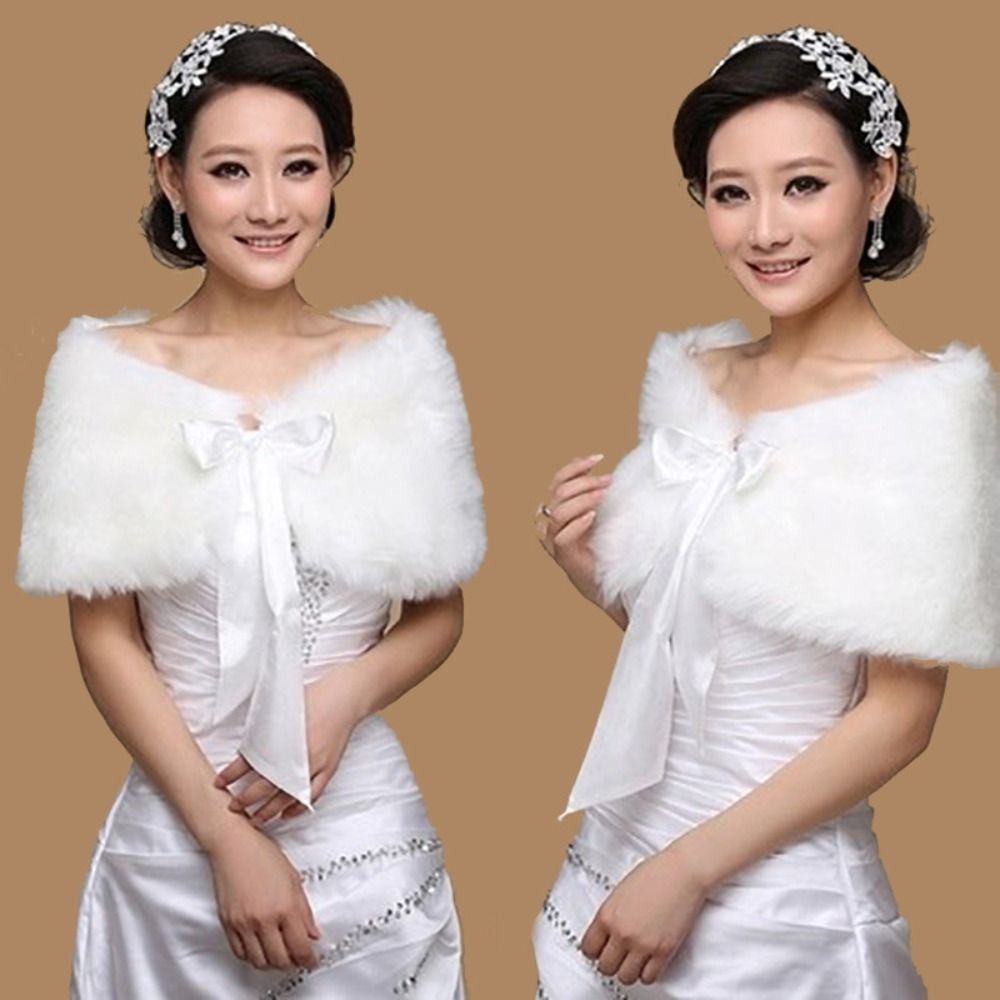 Winter Cape White Fur Shawl We – обзор и цена Winter Clothing Essentials