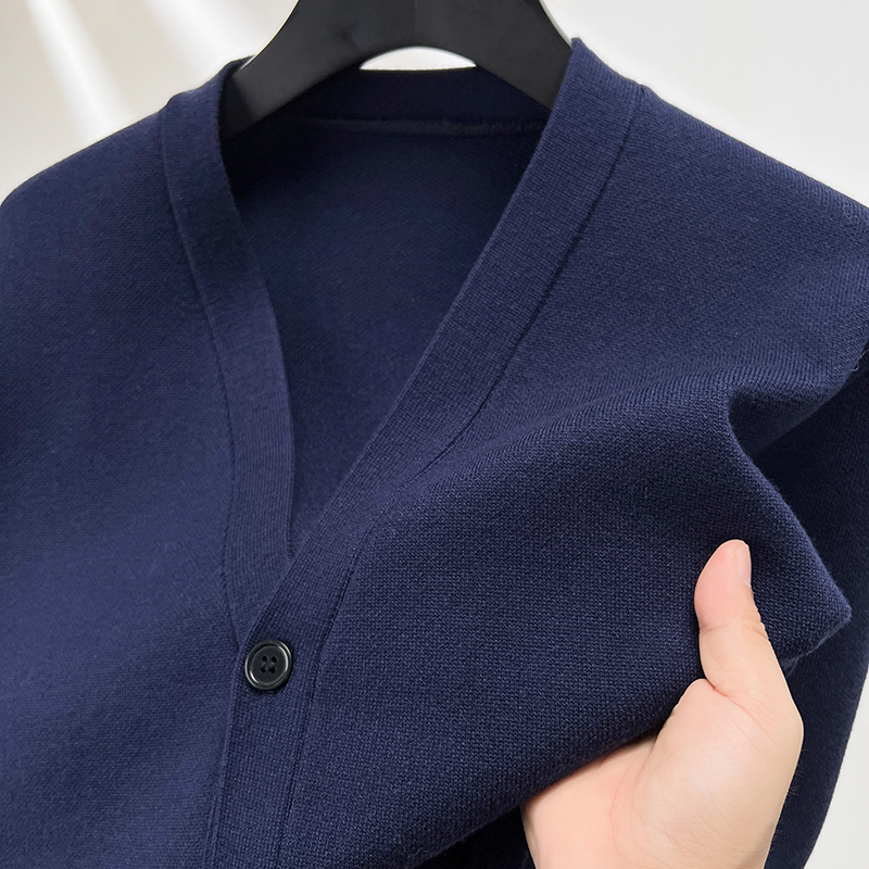 Designer Quality Men's V-Neck  – обзор и цена Quality Winter Clothing